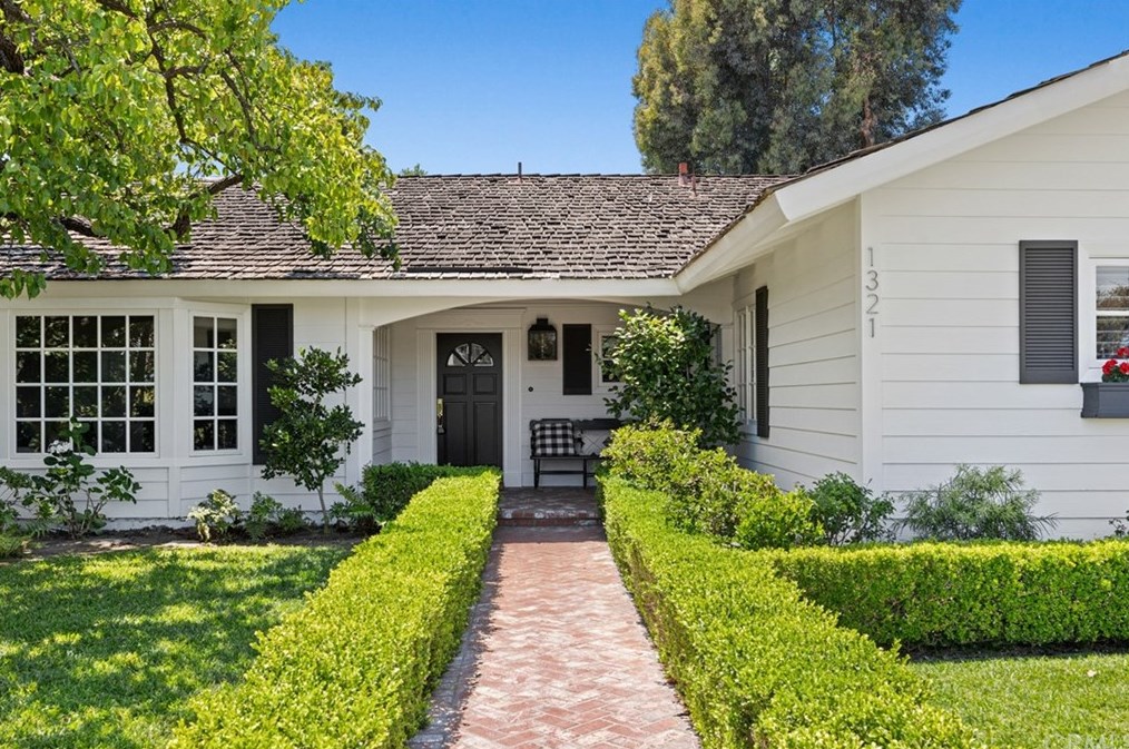 1321 Oxford Ln, Newport Beach, CA 92660