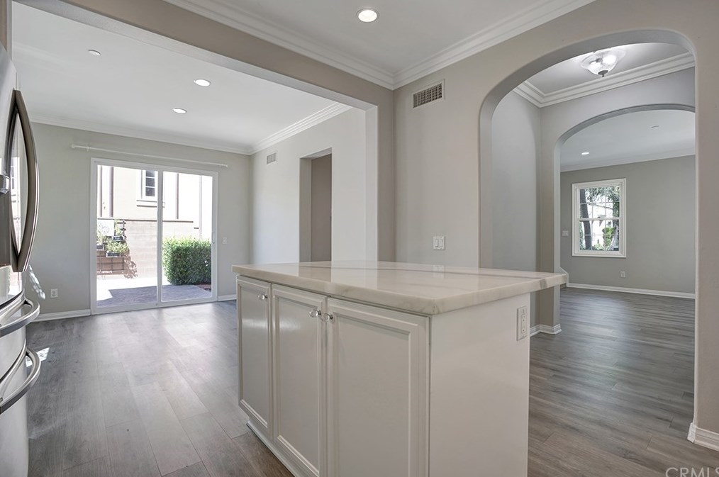 21 Gardenpath, Irvine CA 92603-0156 exterior