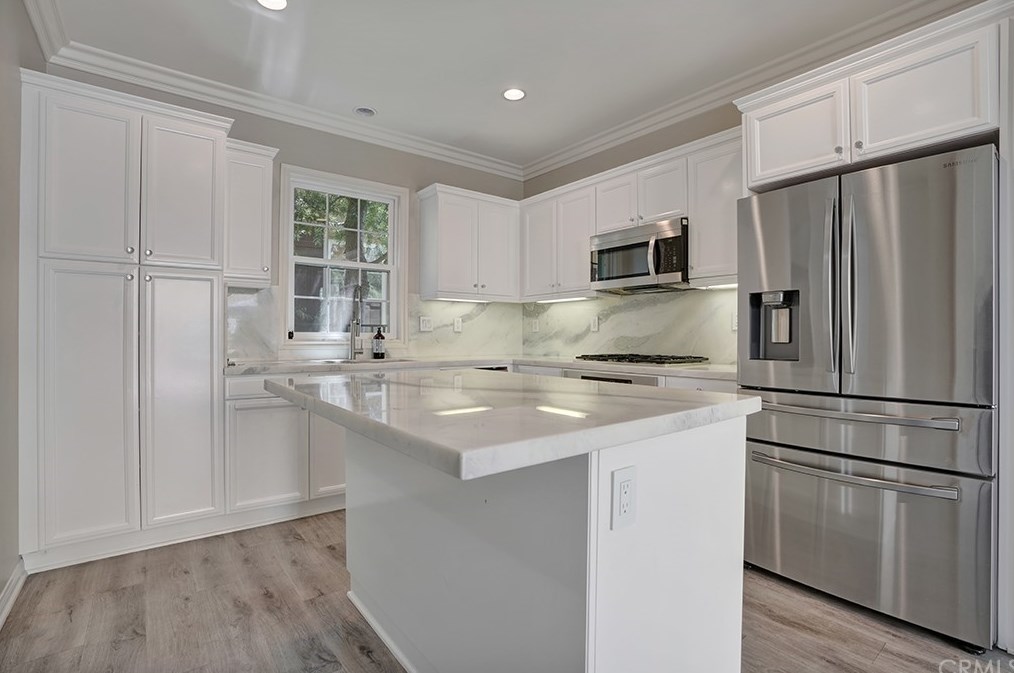 21 Gardenpath, Irvine CA 92603-0156 exterior