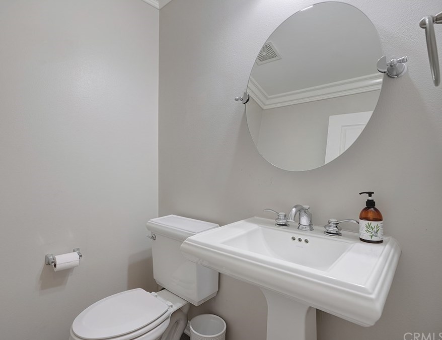 21 Gardenpath, Irvine CA 92603-0156 exterior