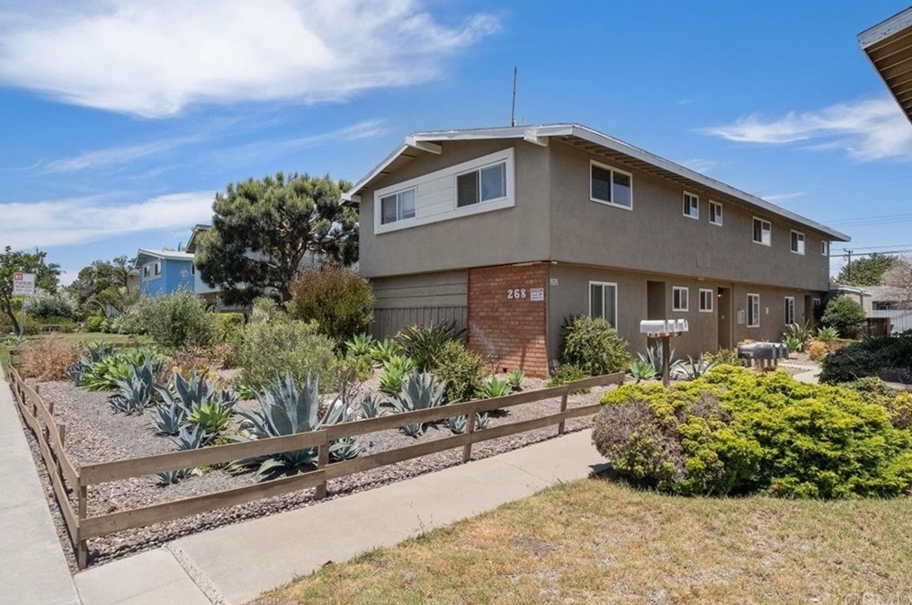268 Cabrillo St, Costa Mesa, CA 92627-3150