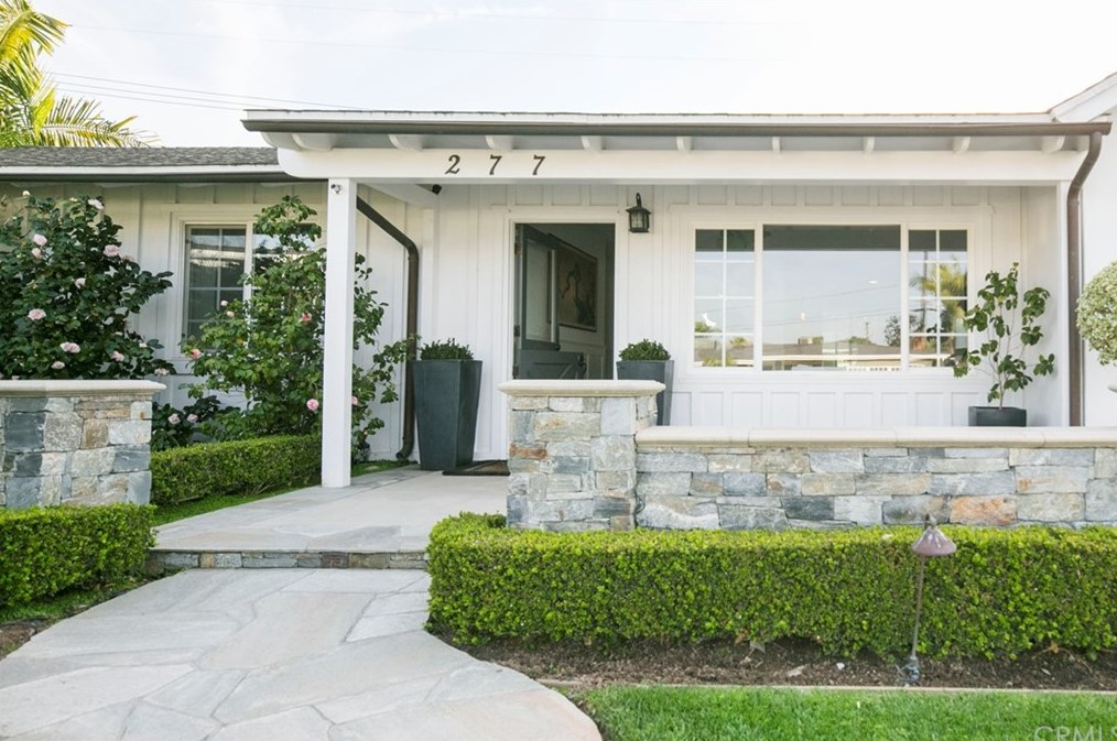 277 Rochester St, Costa Mesa CA  92627-3140 exterior
