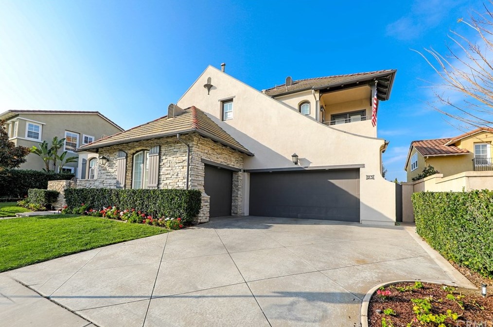 23 Cervantes, Newport Beach, CA 92660
