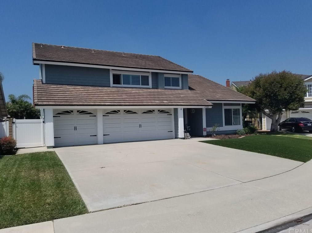 17531 Beckwall Ln, Huntington Beach, CA 92649-4717