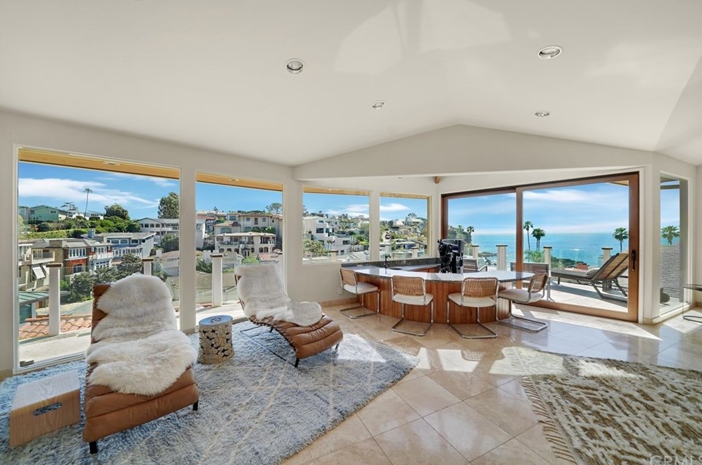 37 Emerald Bay, Laguna Beach CA  92651-1206 exterior