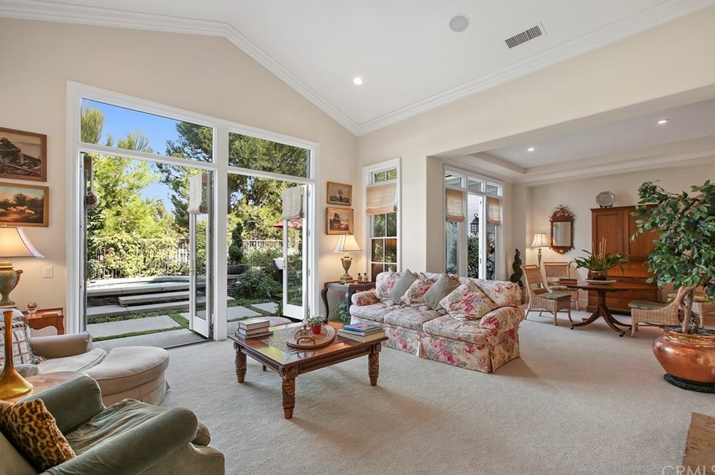 6 Ironwood Dr, Newport Beach, CA 92660