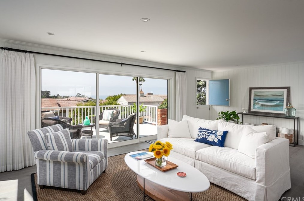 310 Emerald Bay, Laguna Beach CA  92651-1213 exterior