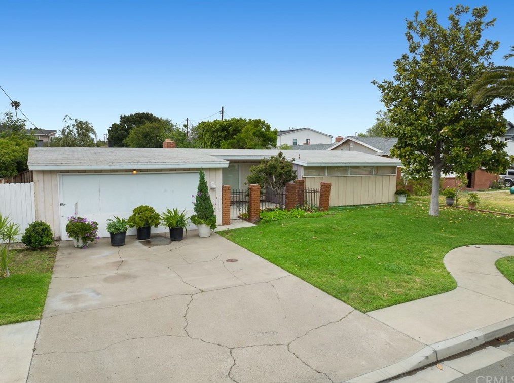 1935 Tustin Ave, Costa Mesa, CA 92627-2363