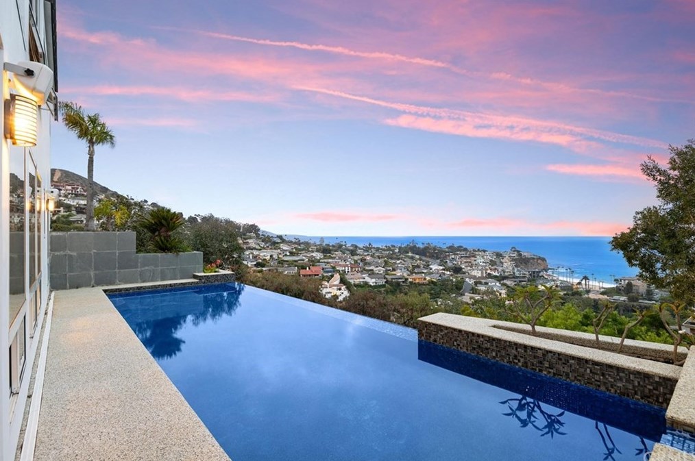 1125 Emerald Bay, Laguna Beach CA  92651-1261 exterior
