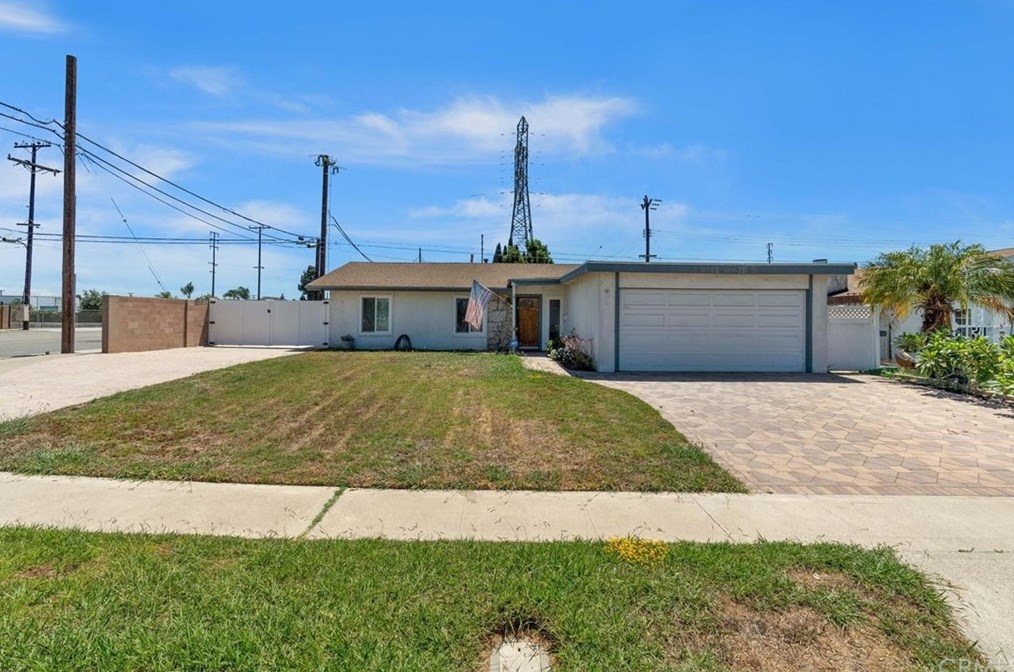 9472 Velardo Dr, Huntington Beach, CA 92646