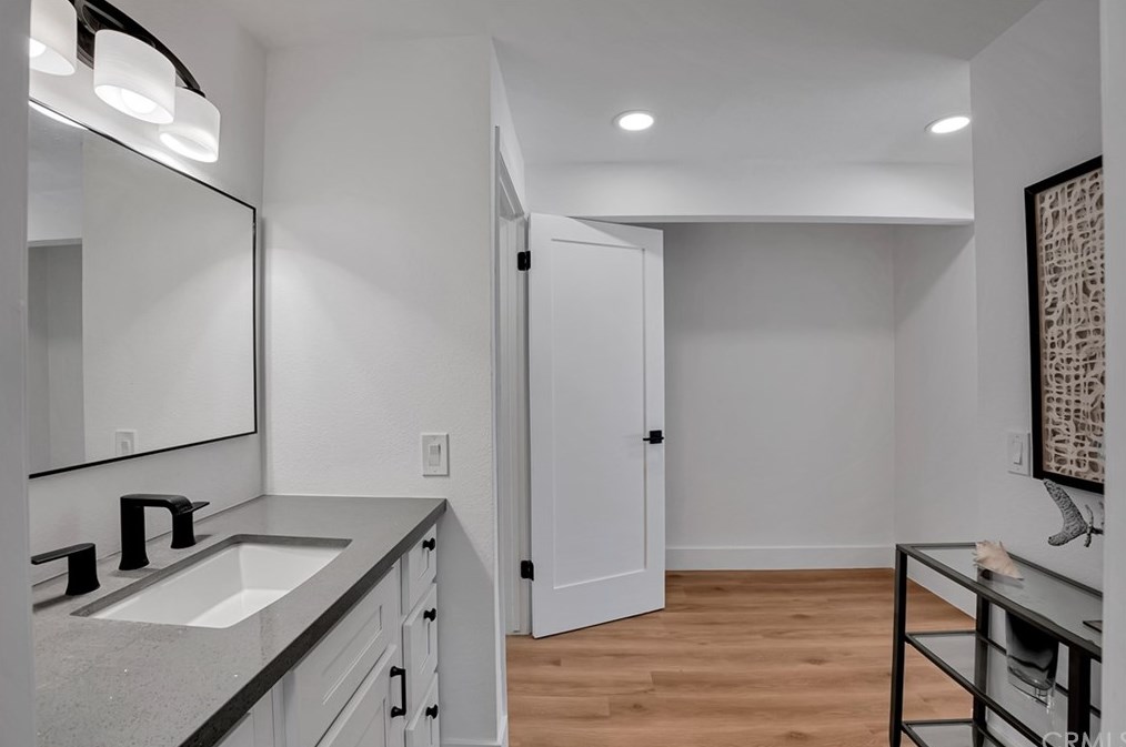 7202 Deep Harbor Dr, Huntington Beach CA  92648-3056 exterior