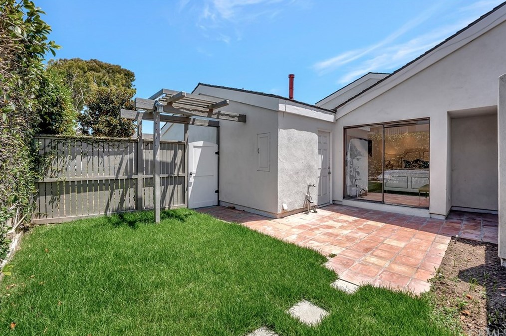 7202 Deep Harbor Dr, Huntington Beach CA  92648-3056 exterior