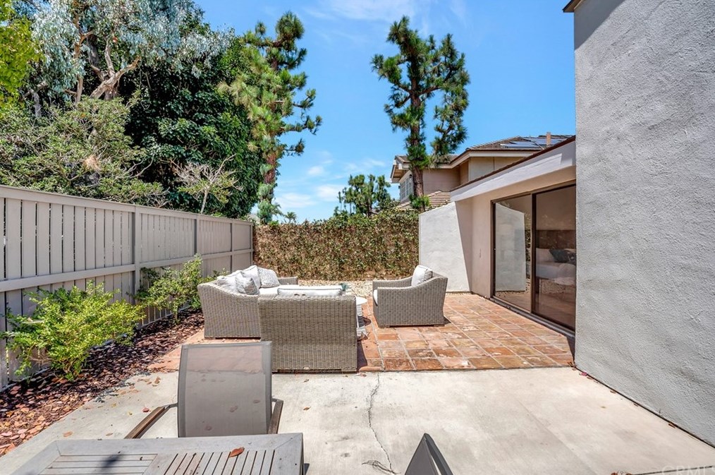 7202 Deep Harbor Dr, Huntington Beach CA  92648-3056 exterior