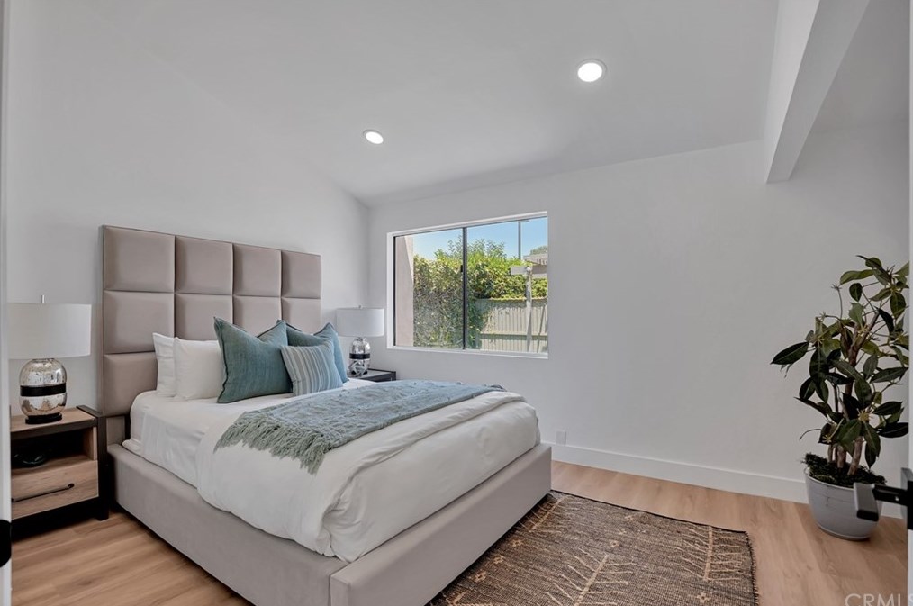 7202 Deep Harbor Dr, Huntington Beach CA  92648-3056 exterior