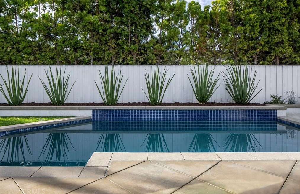 1201 Highland Dr, Newport Beach, CA 92660