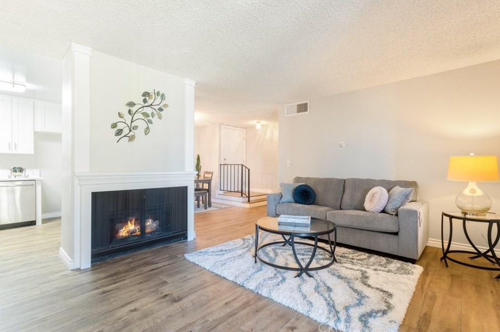 125 N Allen Ave #213, Pasadena, CA 91106