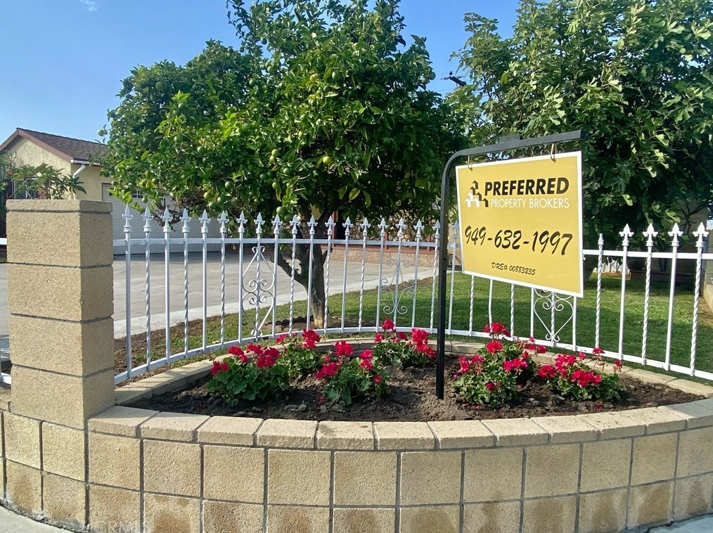 6971 Hazard Ave, Westminster, CA 92683-4915