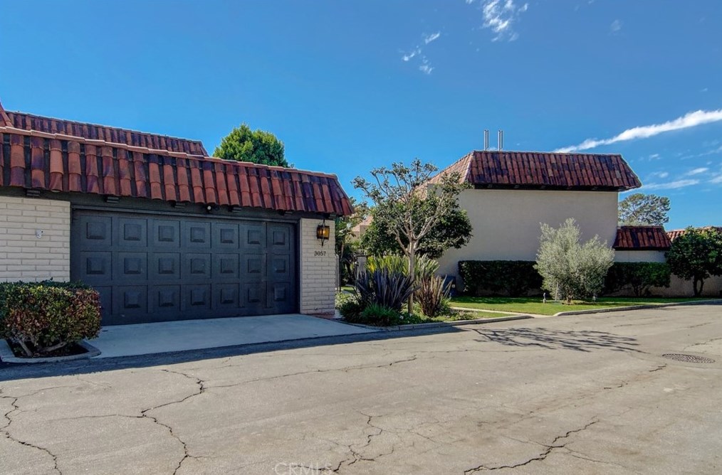 3057 Club House Cir, Costa Mesa, CA 92626