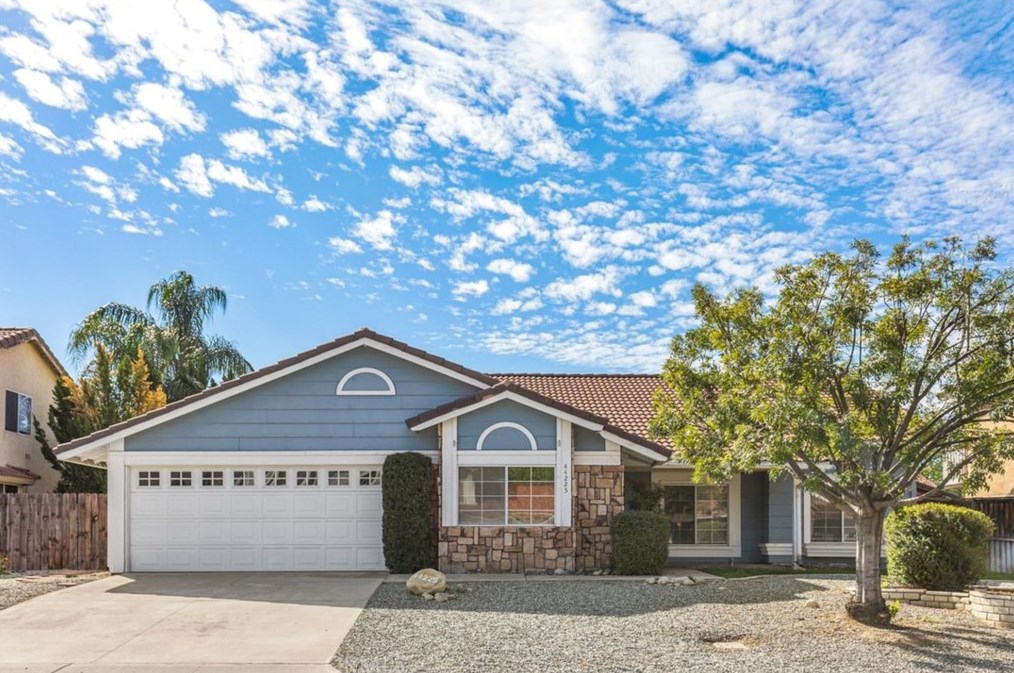 44225 Alsace Ln, Hemet, CA 92544-9105