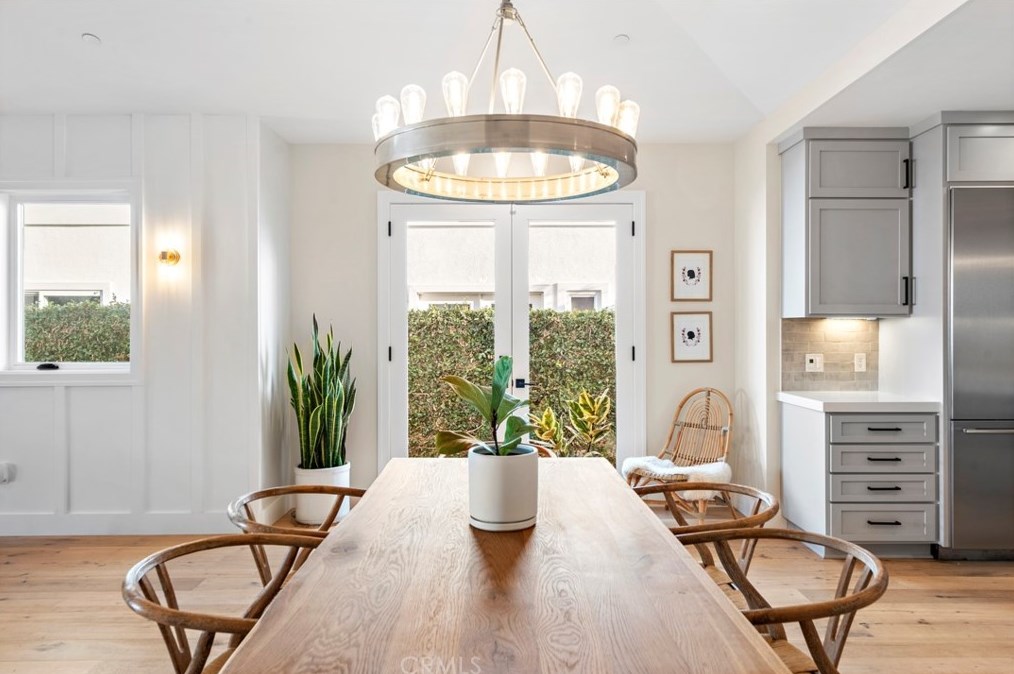 282 23rd St, Costa Mesa CA  92627-1837 exterior