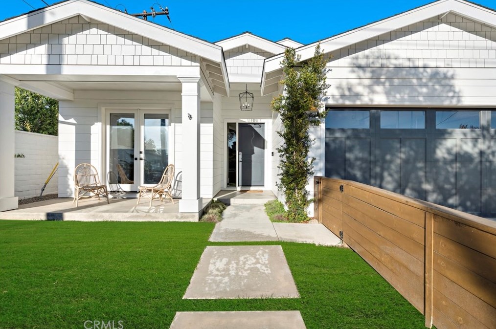 282 23rd St, Costa Mesa CA  92627-1837 exterior