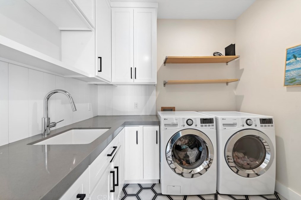 282 23rd St, Costa Mesa CA  92627-1837 exterior