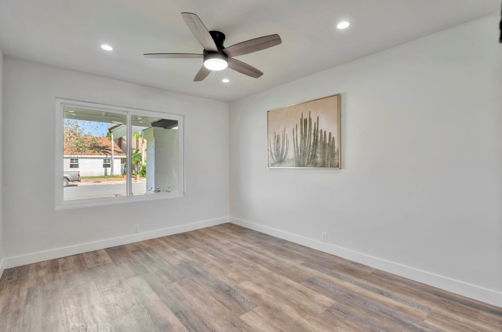 8662 Anchorage Dr, Huntington Beach CA  92646-3202 exterior