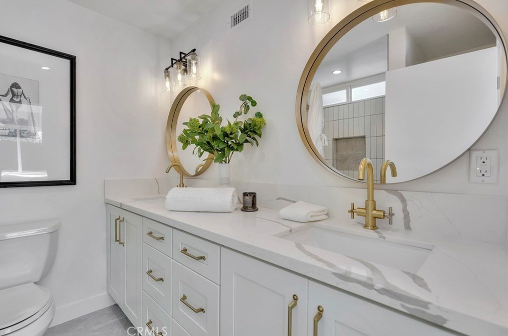 8662 Anchorage Dr, Huntington Beach CA  92646-3202 exterior