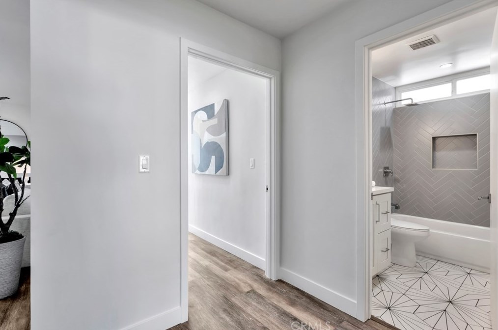 8662 Anchorage Dr, Huntington Beach CA  92646-3202 exterior