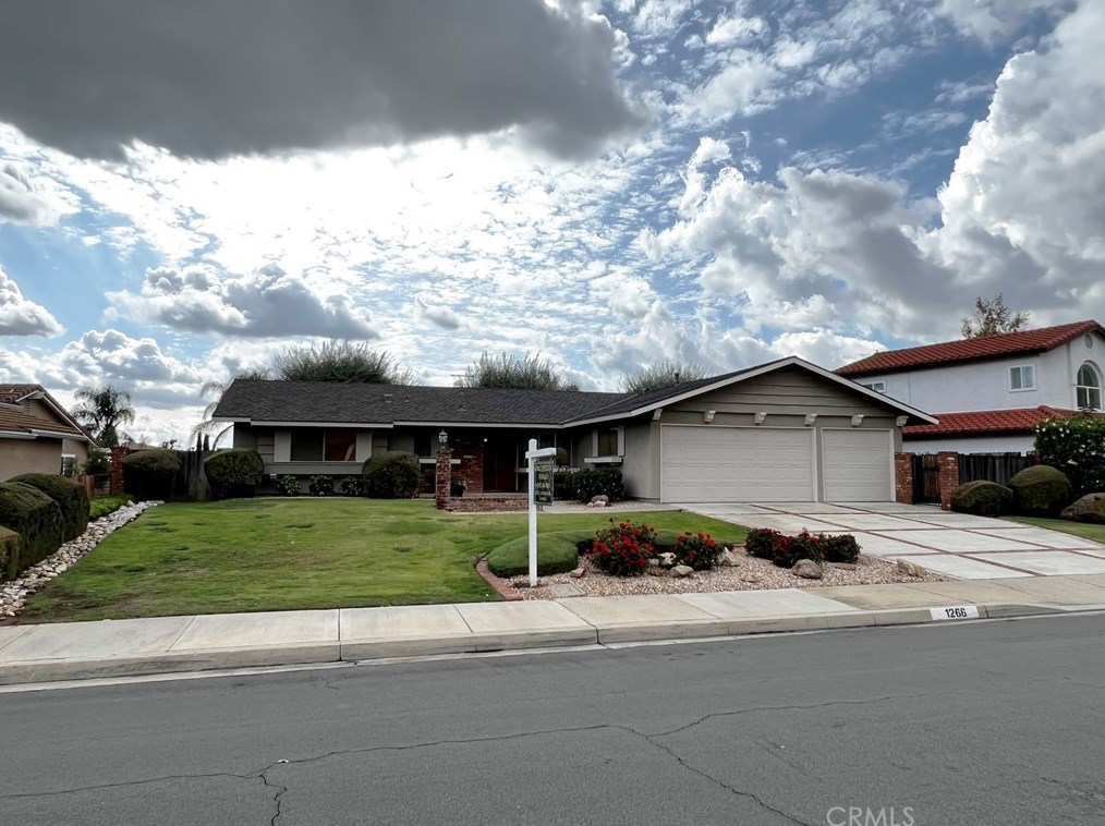 1266 Oak Mesa Dr, La Verne, CA 91750