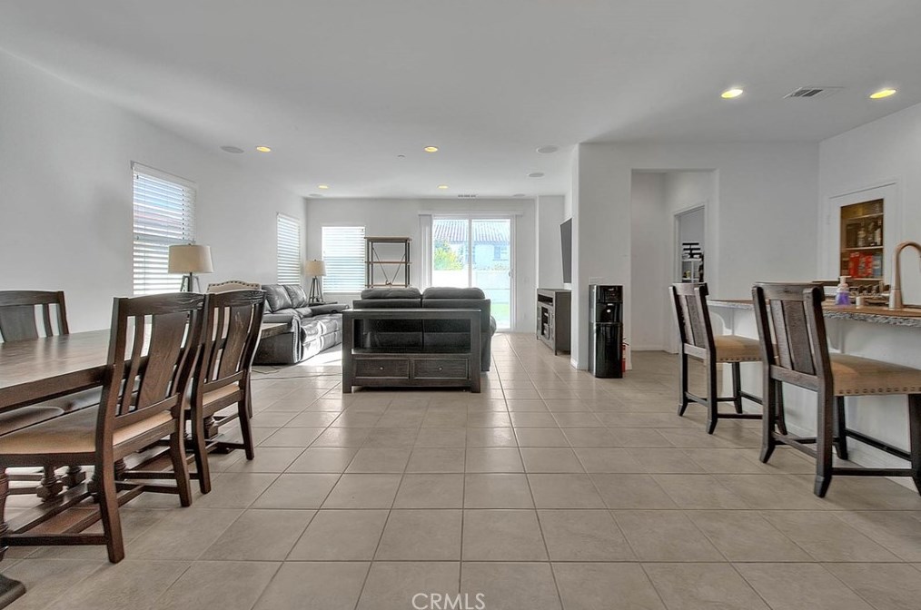 706 Leather Oak Ln, Pomona, CA 91766