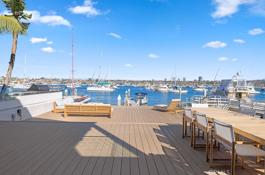 1126 E Balboa Blvd, Newport Beach, CA 92661