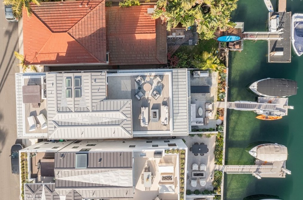 3904 Channel Pl, Newport Beach, CA 92663