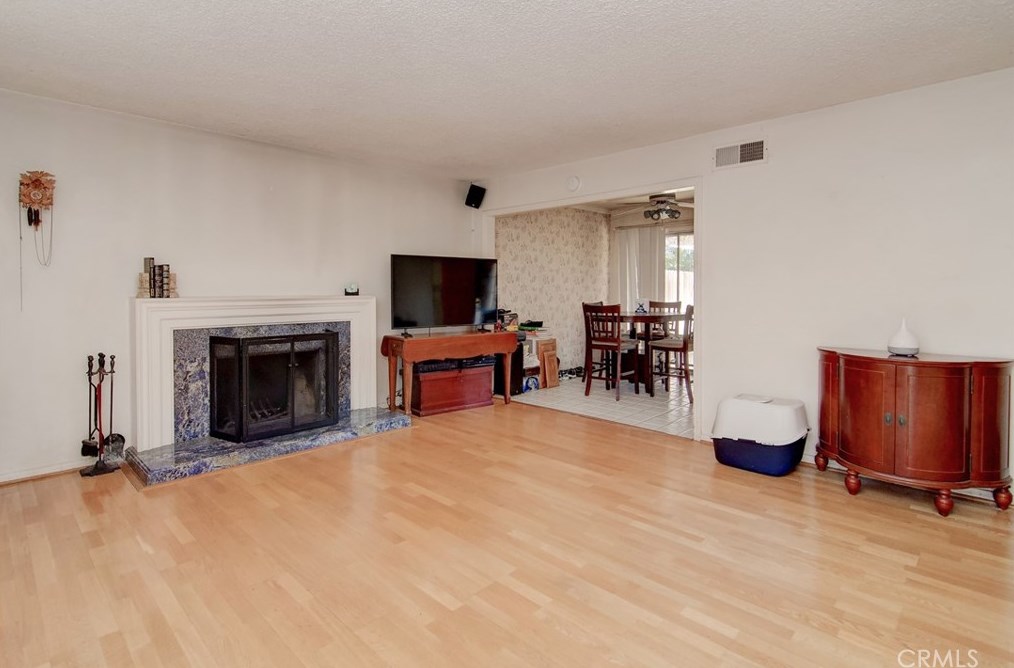 2766 Drake Ave, Costa Mesa, CA 92626-5802