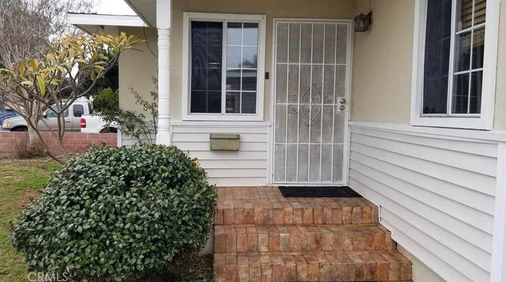 2227 S Magnolia Ave, Santa Ana, CA 92707