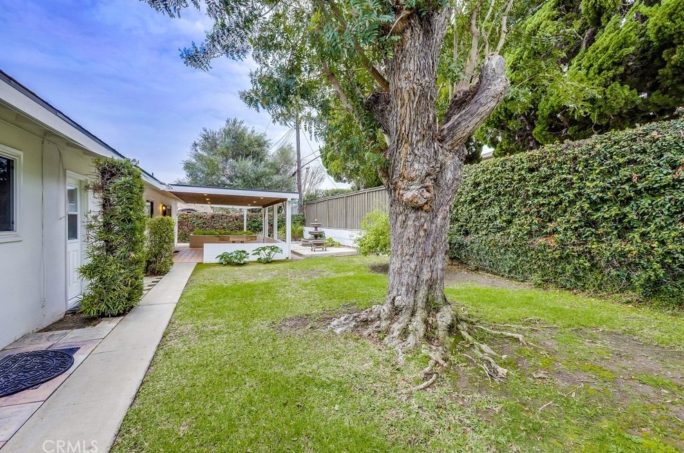2967 Mindanao Dr, Costa Mesa CA  92626-3614 exterior