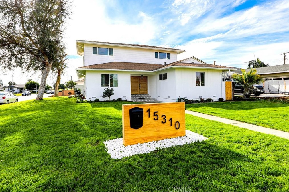 15310 Tricia Ln, La Mirada, CA 90638-5319