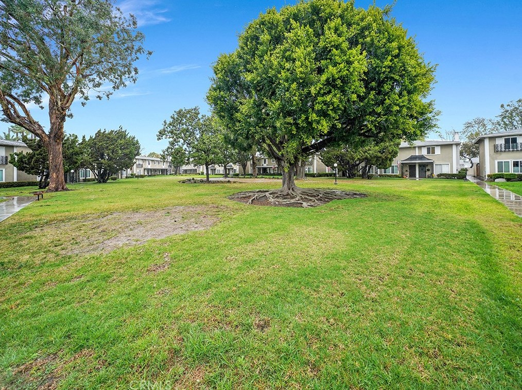 1432 Deauville Pl, Costa Mesa CA  92626-2628 exterior