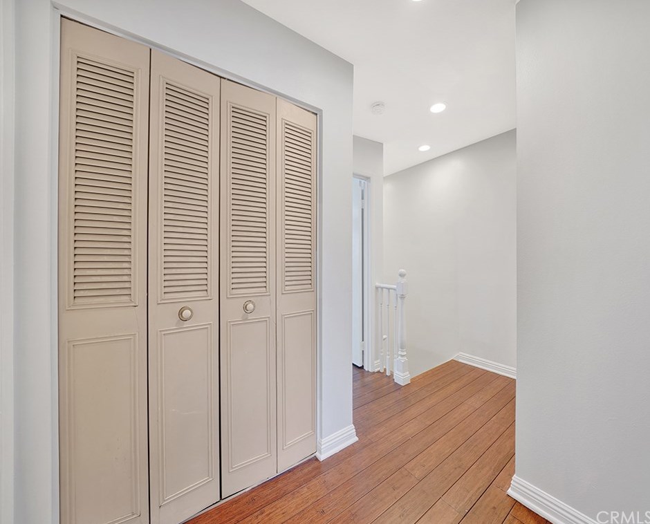 1432 Deauville Pl, Costa Mesa CA  92626-2628 exterior