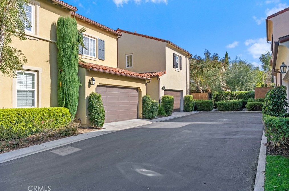 42 Arborside, Irvine CA  92603-0111 exterior