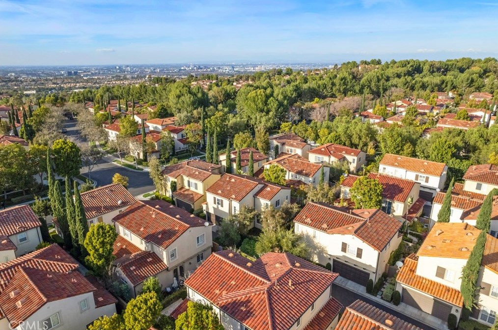 42 Arborside, Irvine CA  92603-0111 exterior