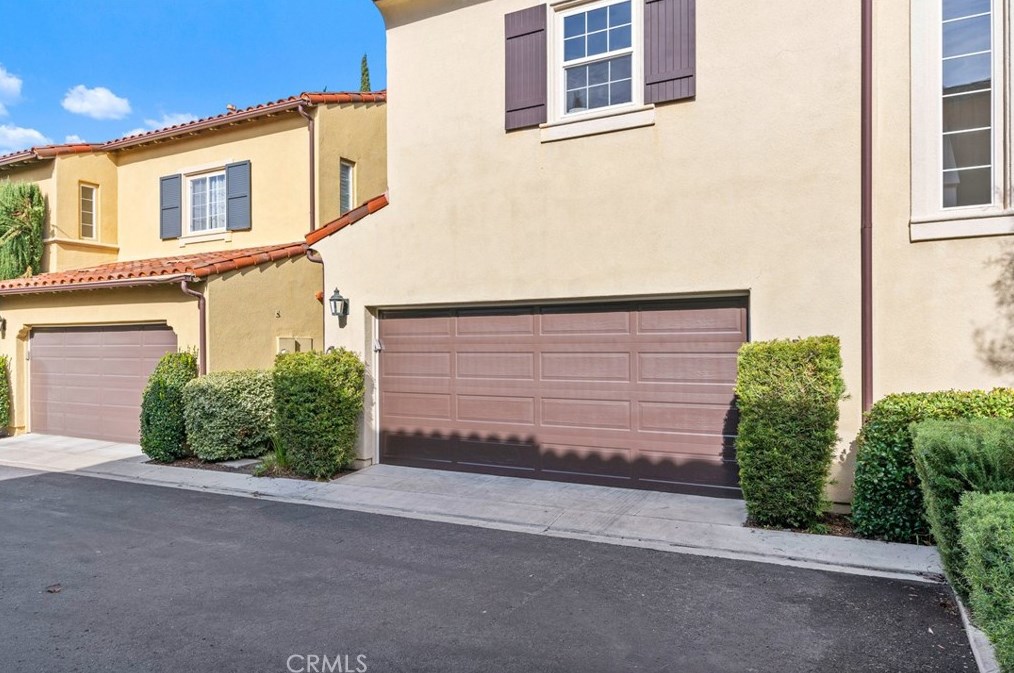 42 Arborside, Irvine CA  92603-0111 exterior