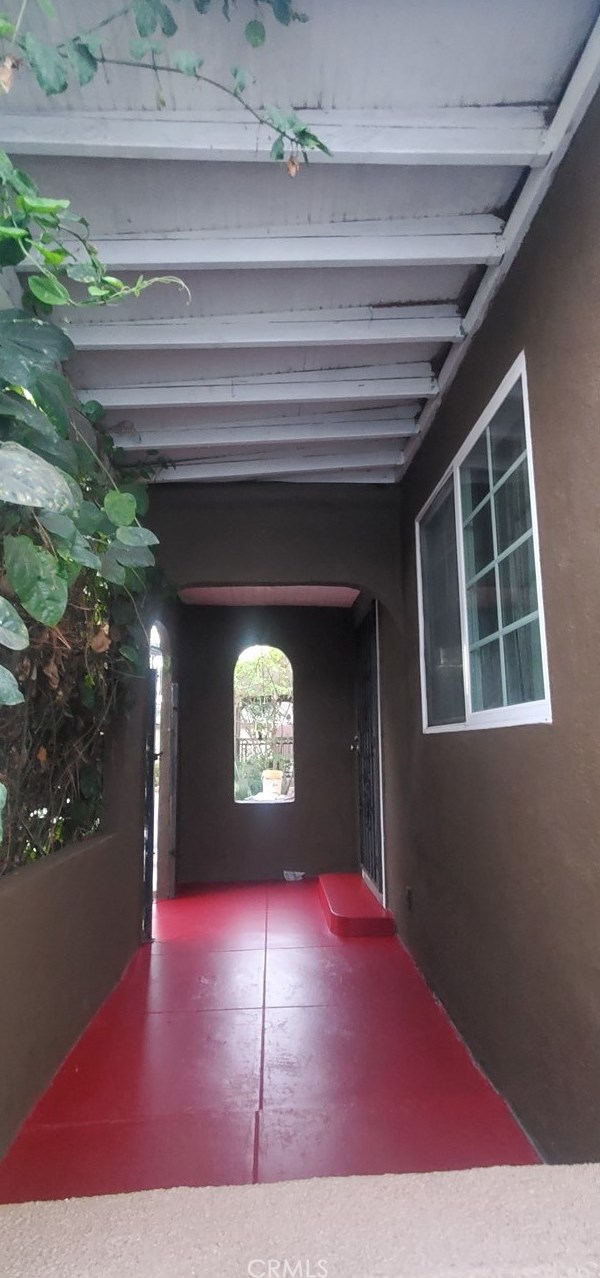 7041 6th Ave, Los Angeles, CA 90043-5121