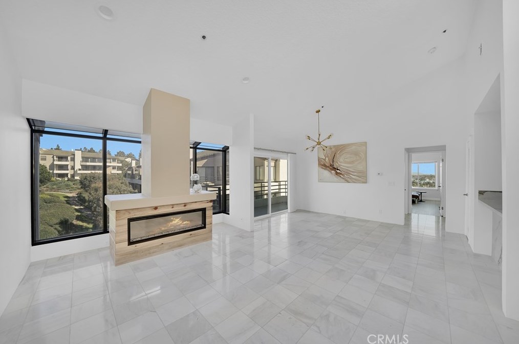 210 Lille Ln #306, Newport Beach, CA 92663