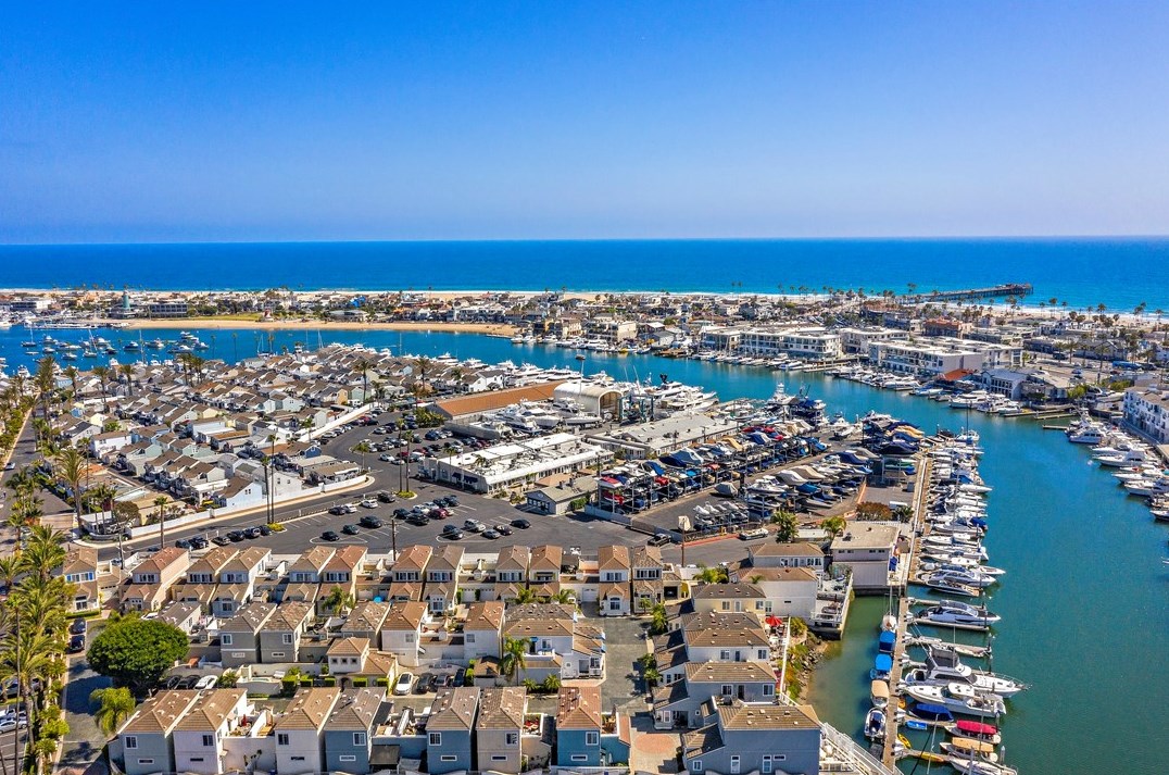 700 Lido Park Dr #7, Newport Beach, CA 92663