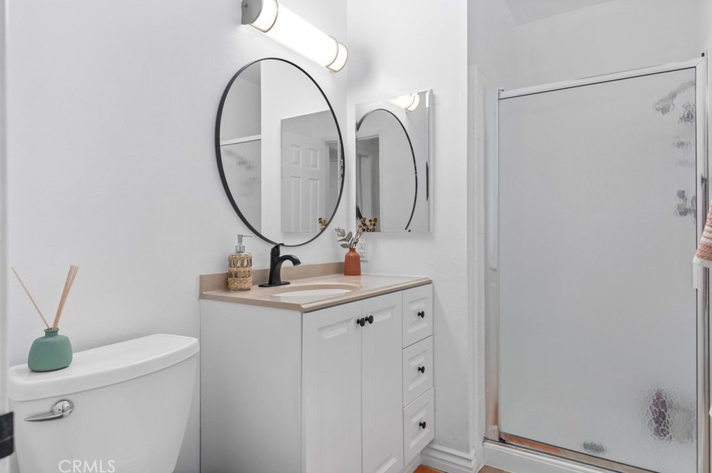 106 Yorktown Ln, Costa Mesa CA  92626-6549 exterior