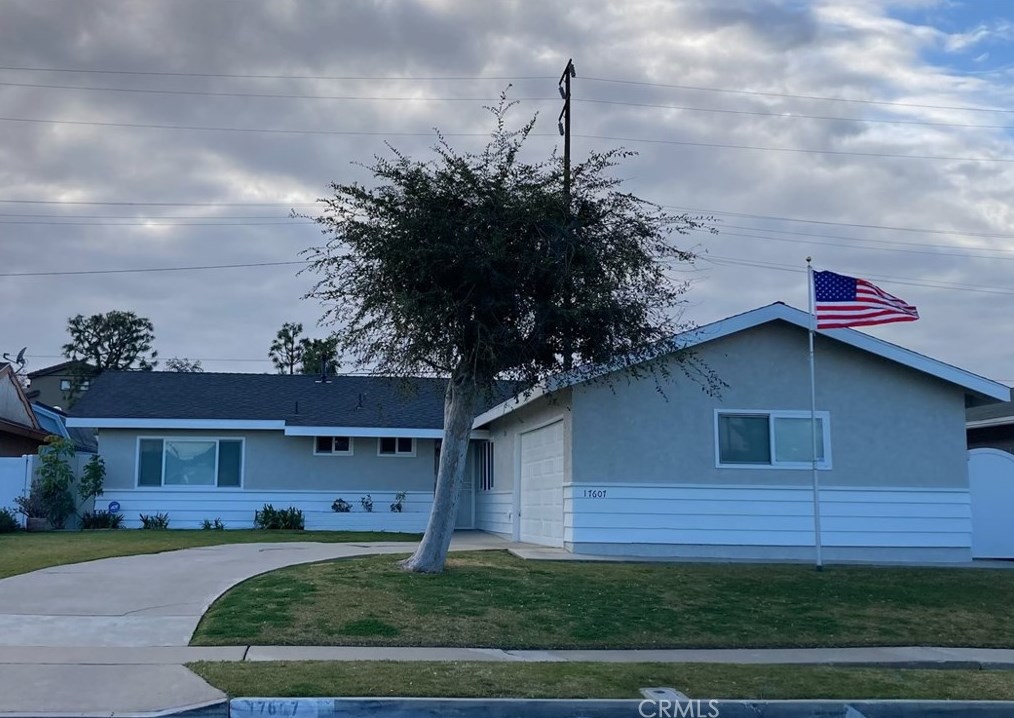 17607 Santa Cristobal St, Santa Ana, CA 92708