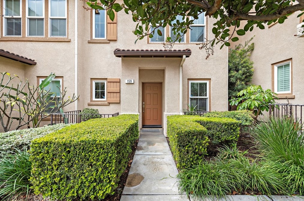 159 E Santa Fe Ct, Placentia, CA 92870