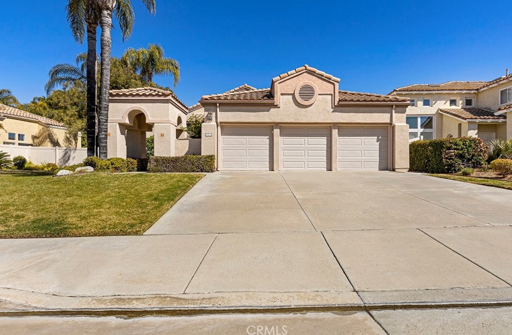 41812 Via Balderama, Temecula, CA 92592