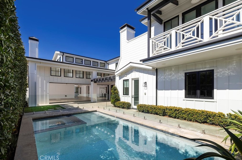 320 Fullerton Ave, Newport Beach, CA 92663